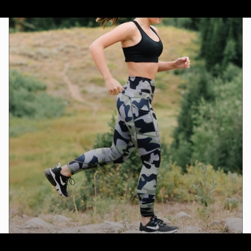 Zyia green camo leggings
